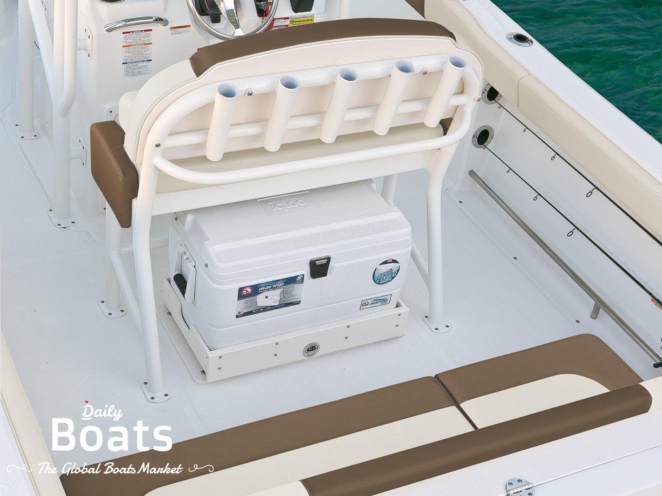 2017 Robalo R222Es for sale. View price, photos and Buy 2017 Robalo ...