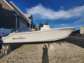 NauticStar 2102 Legacy