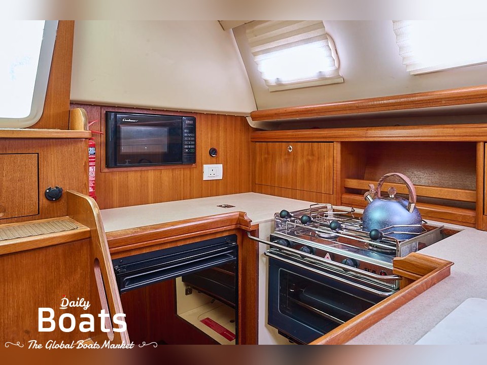 2005 Legend 33 Bilge Keel for sale. View price, photos and Buy 2005