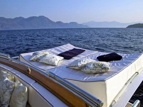2010 Maiora 32M