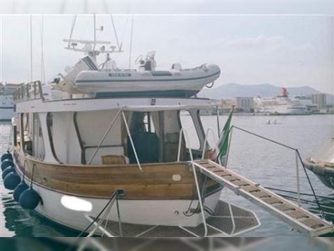 Cantieri Crivello Navetta 20M