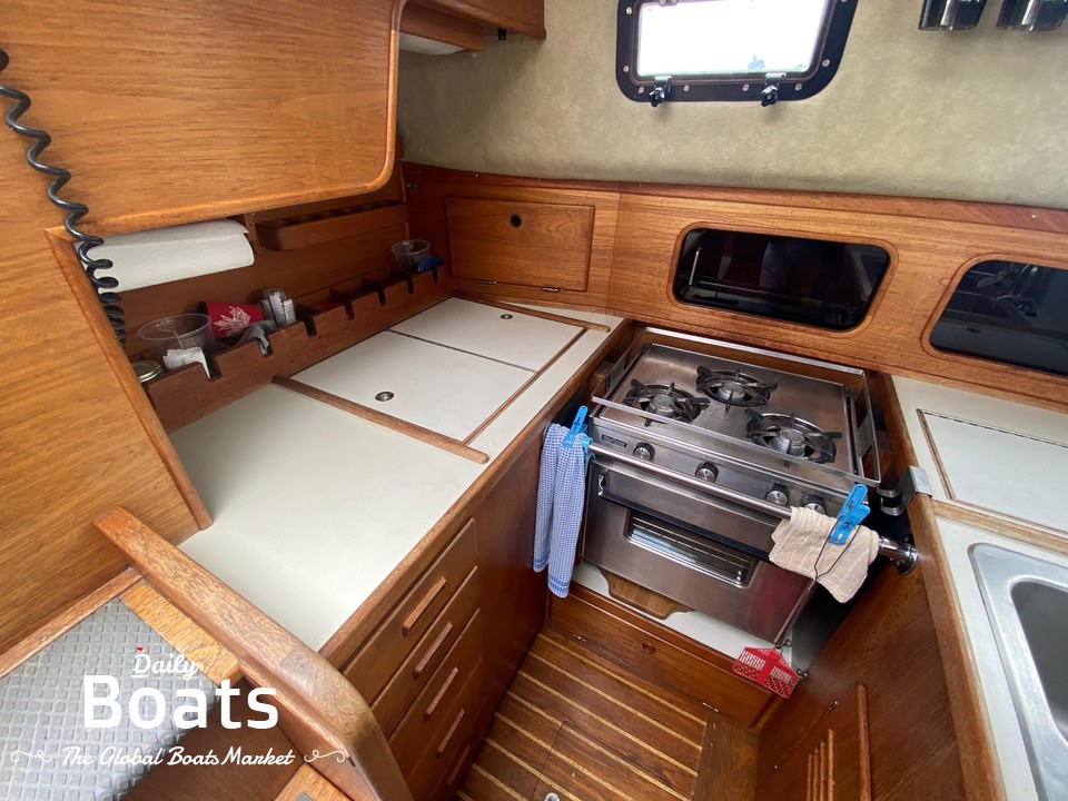 1981 Sceptre 41 Pilothouse for sale. View price, photos and Buy 1981