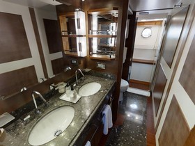 2009 Azimut 75