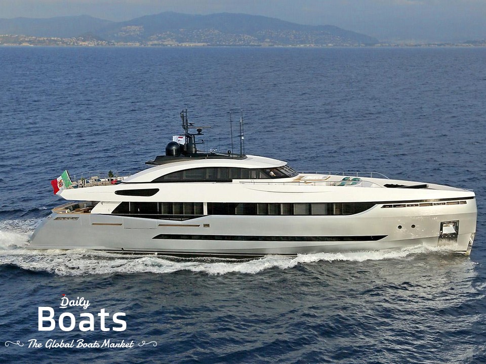 2013 Columbus Yachts 40S Hybrid for sale. View price, photos and Buy