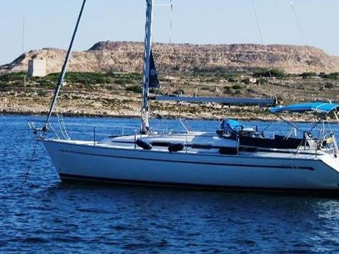 Bavaria 37
