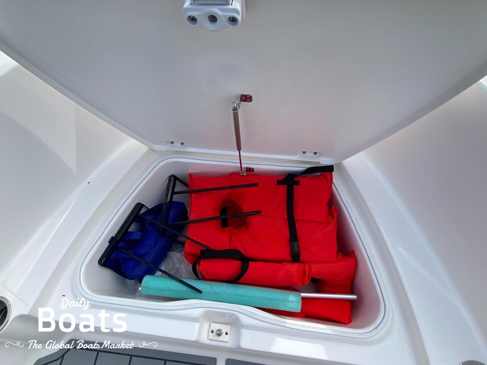 2017 Robalo R180 Center Console for sale. View price, photos and Buy ...