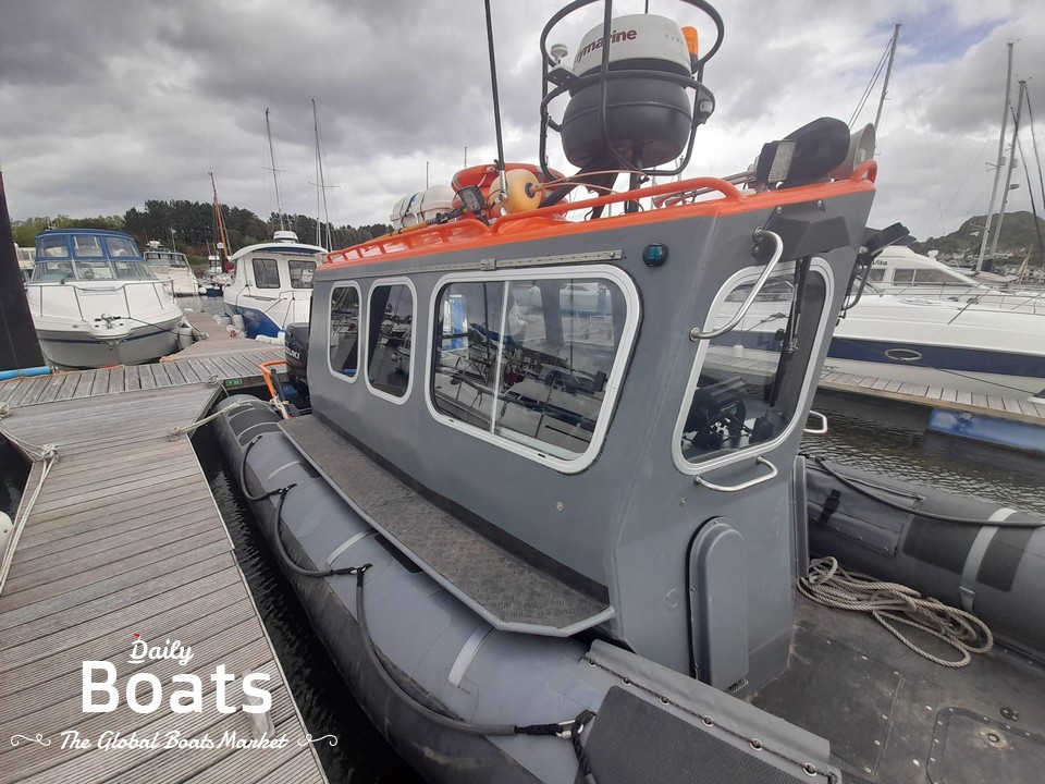 2004 Halmatic Arctic 28 Cabin Rib for sale. View price, photos and Buy