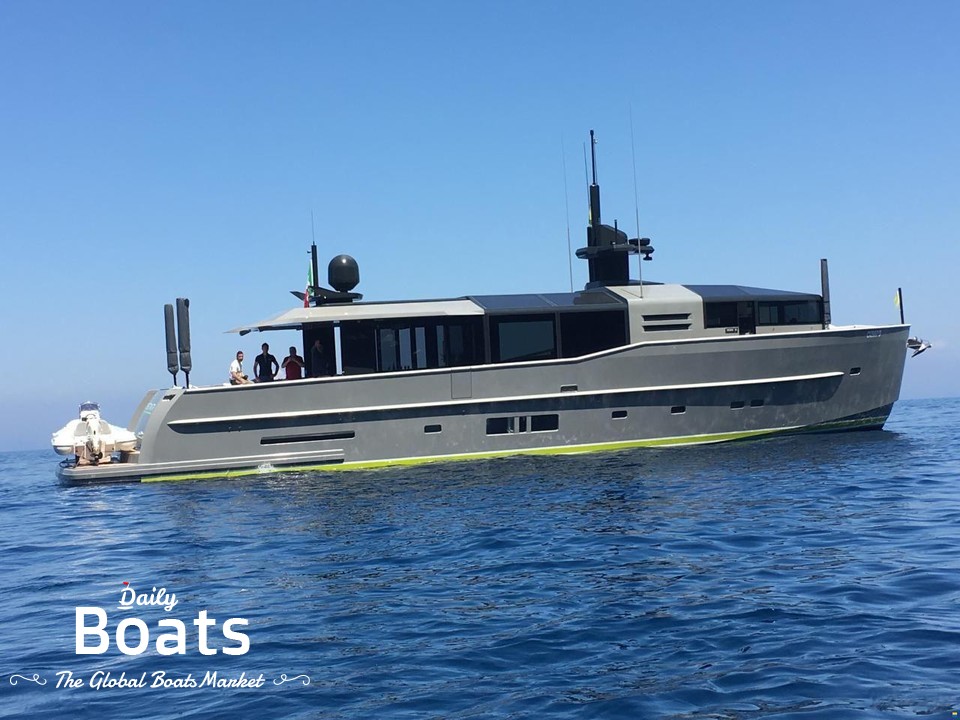 2015 Arcadia 85