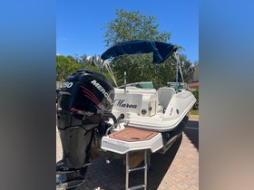Buy 2014 Sea Ray 220 Sundeck Outboard