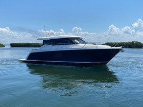 Koupit 2022 Tiara Yachts 49 Coupe