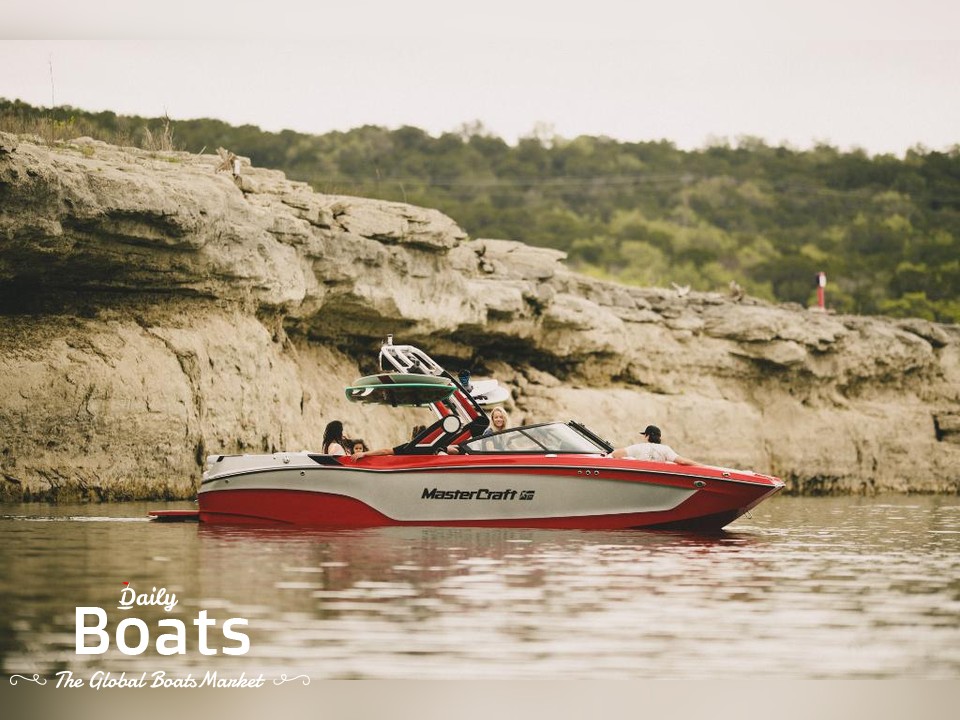 2022 Mastercraft Xt24