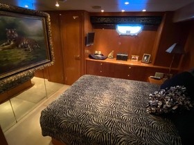 2003 Hatteras Motor Yacht Sport Deck на продаж