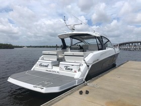 2019 Cruisers Yachts 390 Express Coupe προς πώληση