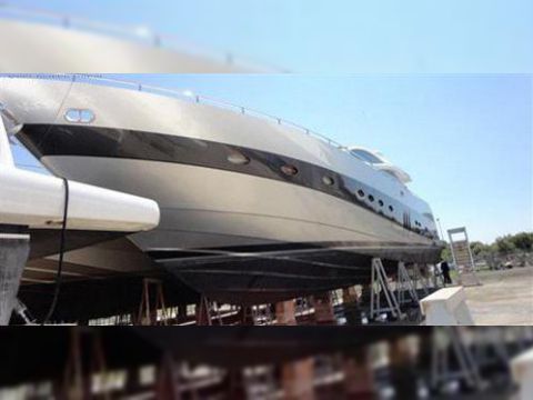 Pershing 90