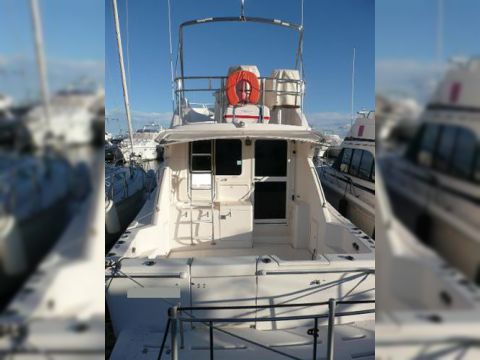 Riviera 37 Flybridge