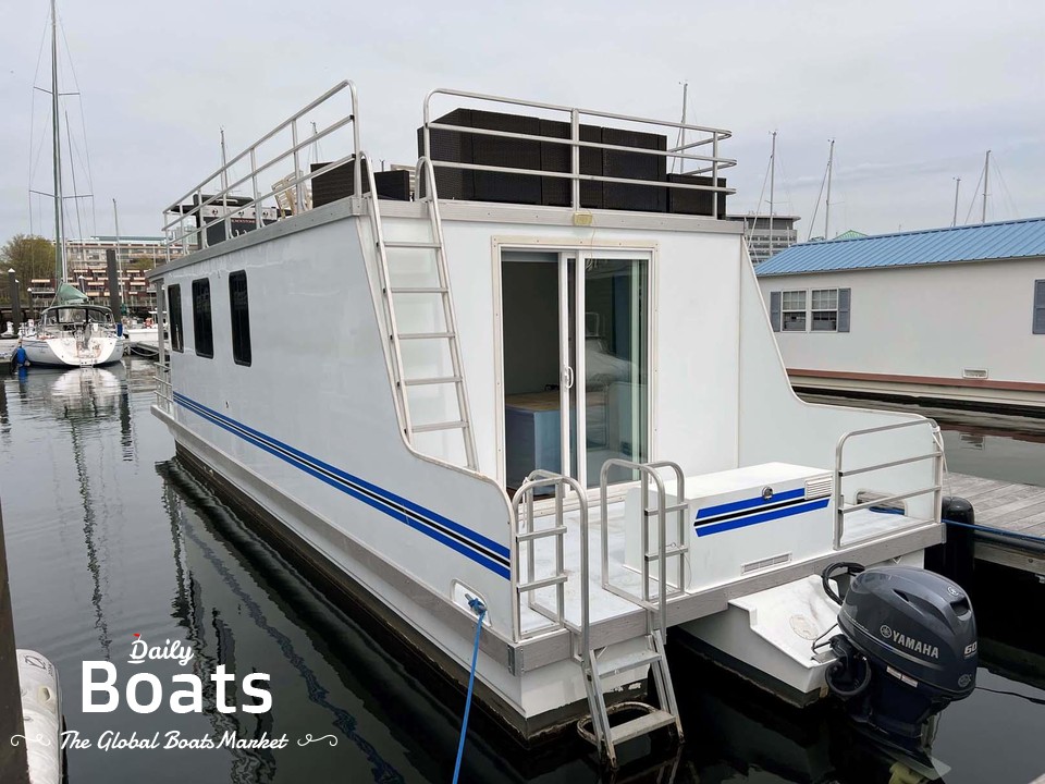 2019 Catamaran Cruisers Houseboat for sale. View price, photos and Buy