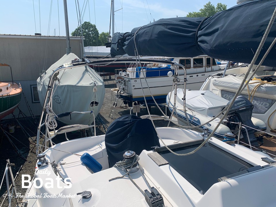 2001 Hunter 320 for sale. View price, photos and Buy 2001 Hunter 320 ...