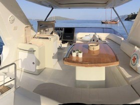 Koupit 2013 Azimut 64