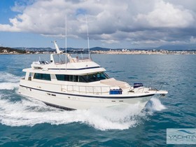 Hatteras 70 Cockpit Motor Yacht