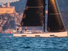Buy 2023 Solaris 60