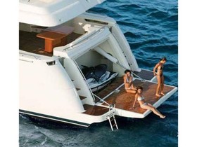 Osta 2006 Ferretti Yachts 830