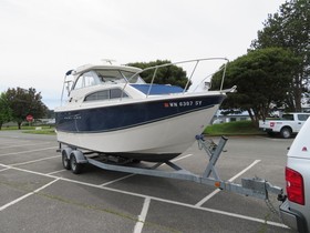 2008 Bayliner 246 Discovery