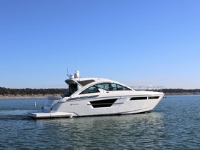2017 Cruisers Yachts Cantius 54 in vendita