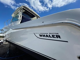 2018 Boston Whaler 315 Conquest