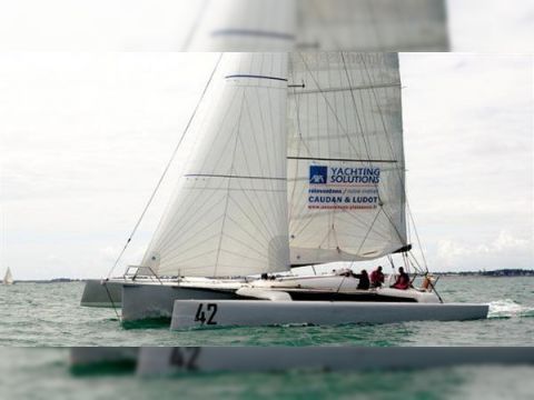 Agura Yacht Racing Trimaran 40