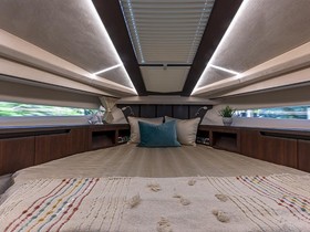 Купити 2022 Galeon 425 Hts