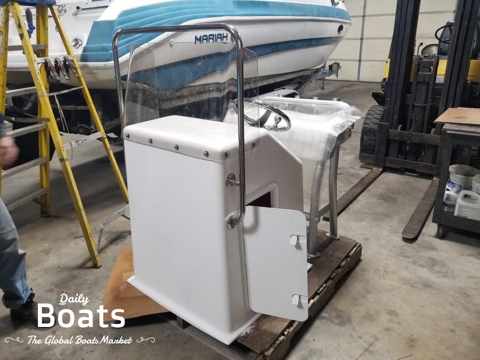 1970 Boston Whaler 16 Center Console for sale. View price, photos and