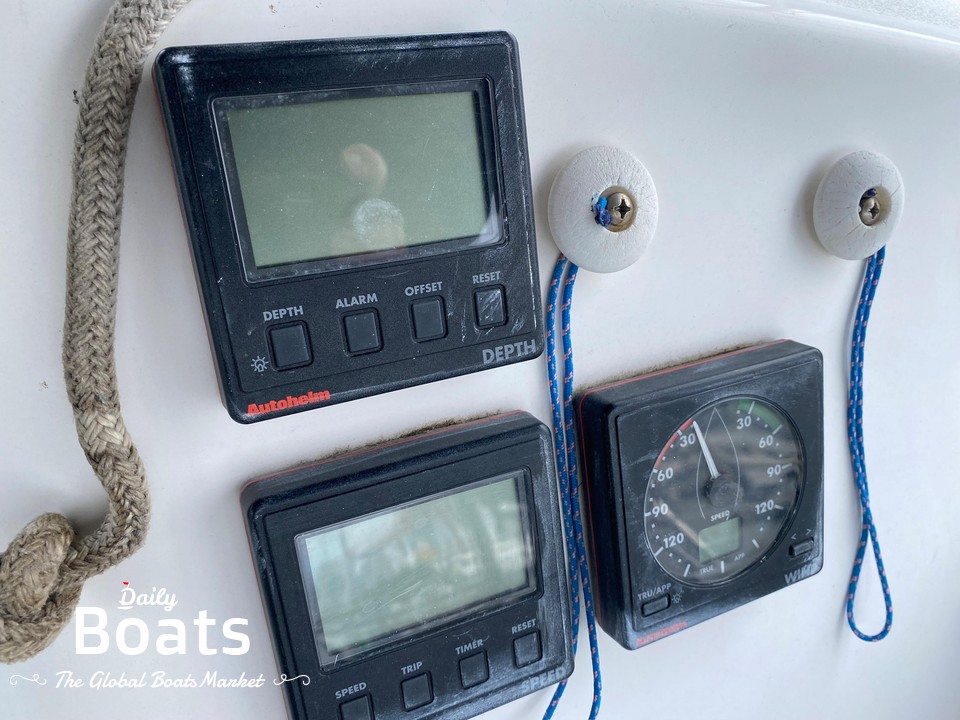 1993 Hunter 37.5 for sale. View price, photos and Buy 1993 Hunter 37.5 ...