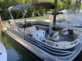 2017 Sun Tracker Fishin' Barge 22 Dlx till salu