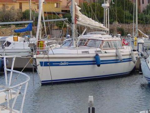 Sirius Yachts 36 Deck Saloon