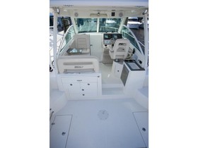 2016 Boston Whaler 315 Conquest