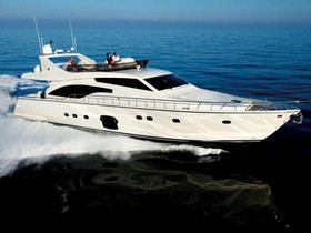 Ferretti Yachts 700