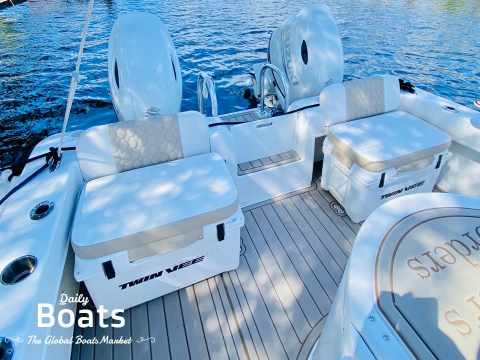 2021 Twin Vee Center Console 260Se for sale. View price, photos and Buy