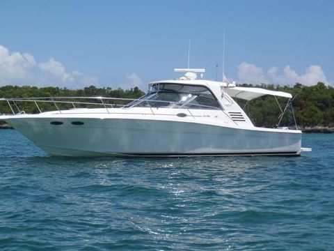 Sea Ray 370 Express Cruiser W/Low Hrs