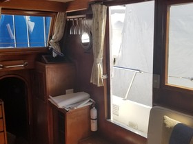 1984 Present Yachts 38 Double Cabin