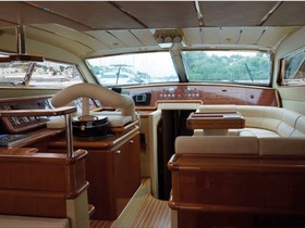 1996 Ferretti Yachts 175
