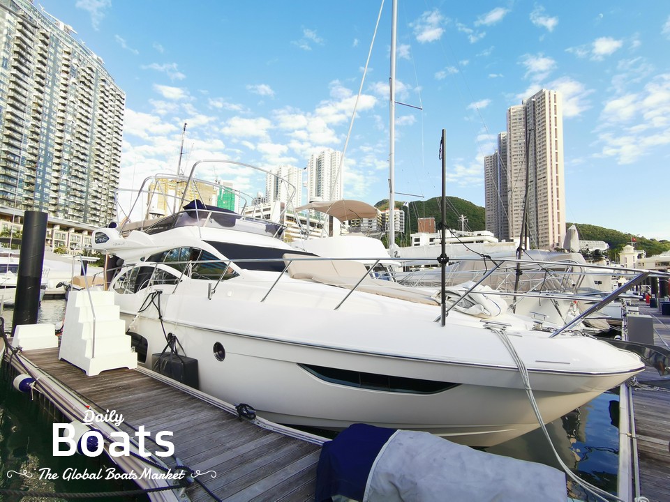 2009 Azimut 47