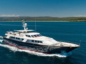 Codecasa Displacement Yacht