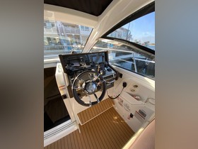Vegyél 2017 Cruisers Yachts 390 Express Coupe