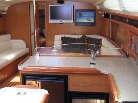 2008 Hunter 49