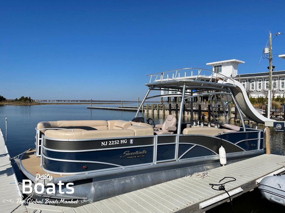 2015 Sweetwater Premium Edition 240 for sale. View price, photos and Buy 2015 Sweetwater Premium