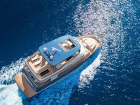 Cormorant Yachts Cor690