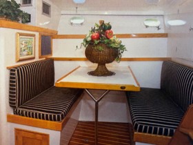 1964 Trumpy Flush Deck Cruiser till salu