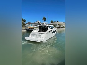 Купить 2018 Cruisers Yachts 42 Cantius