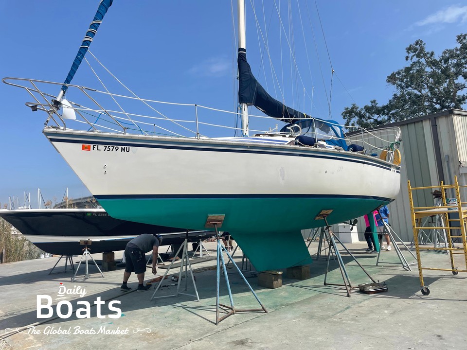 1987 Hunter 28.5 for sale. View price, photos and Buy 1987 Hunter 28.5