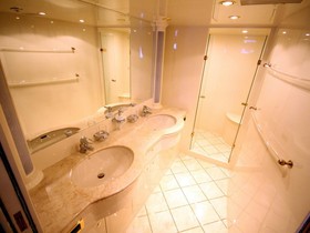 Купити 2009 Elegance 92 Mega